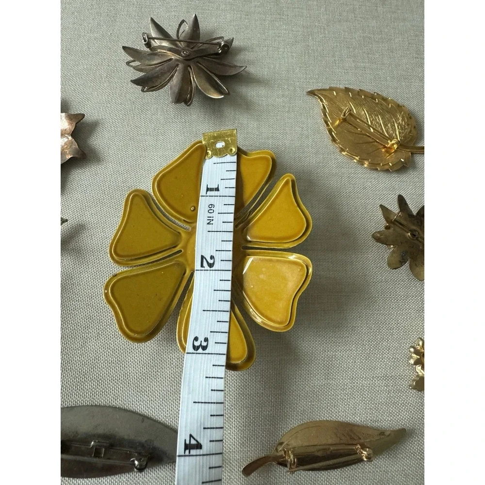 9‎ Vintage Leaf Flower Brooch Gold Silver  Bronze Tone Rhinestones Enameled